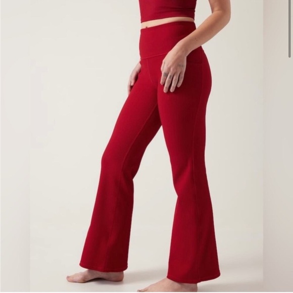 Athleta Pants - Athleta Ribbed Flare Salutation Stash Sz MP EUC